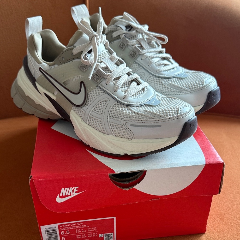 Nike V2K Run
